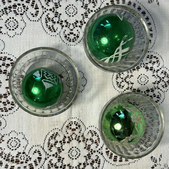 MCM green & glitter ornaments - Picture 2 of 10